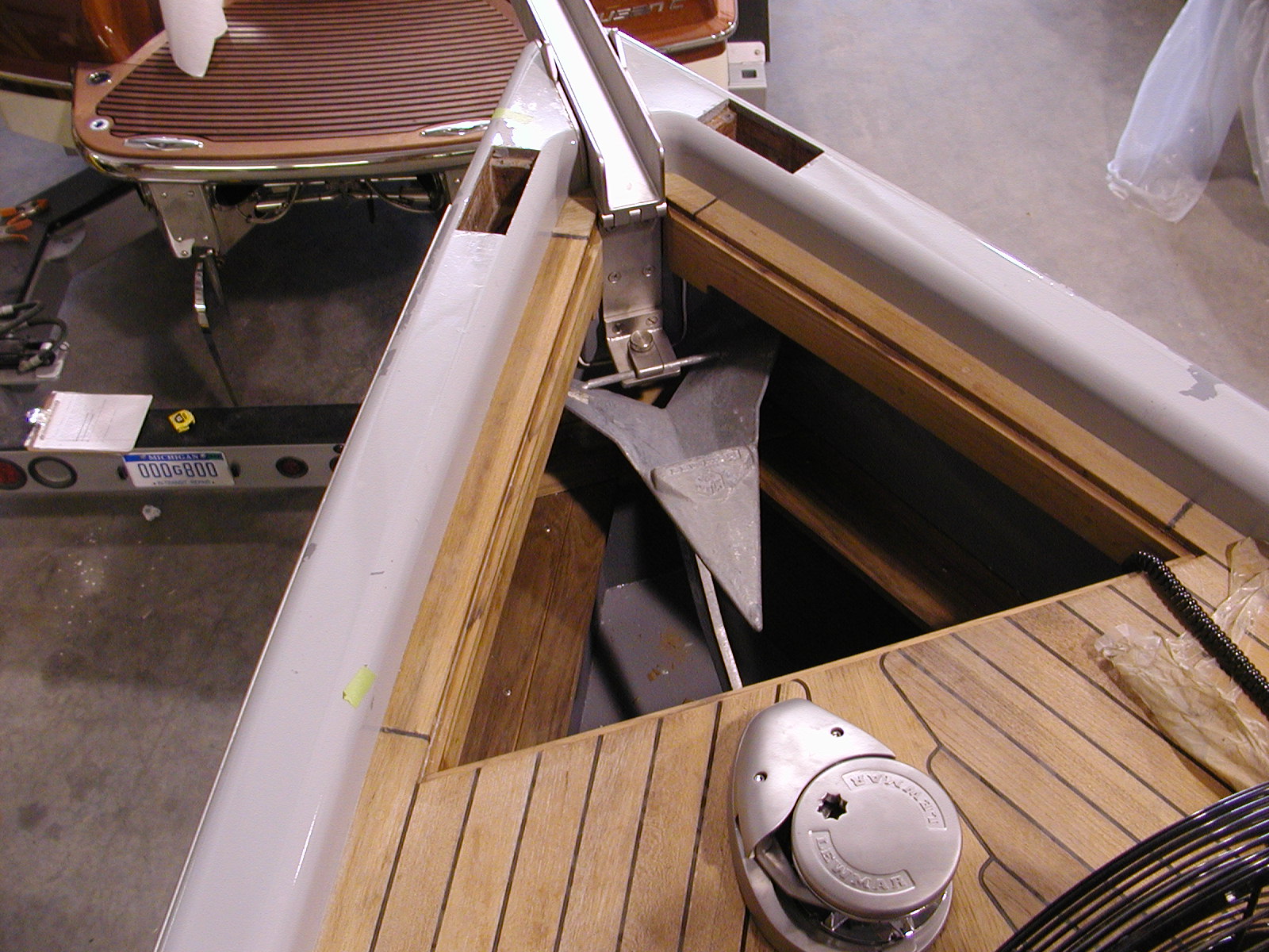 Anchor housing